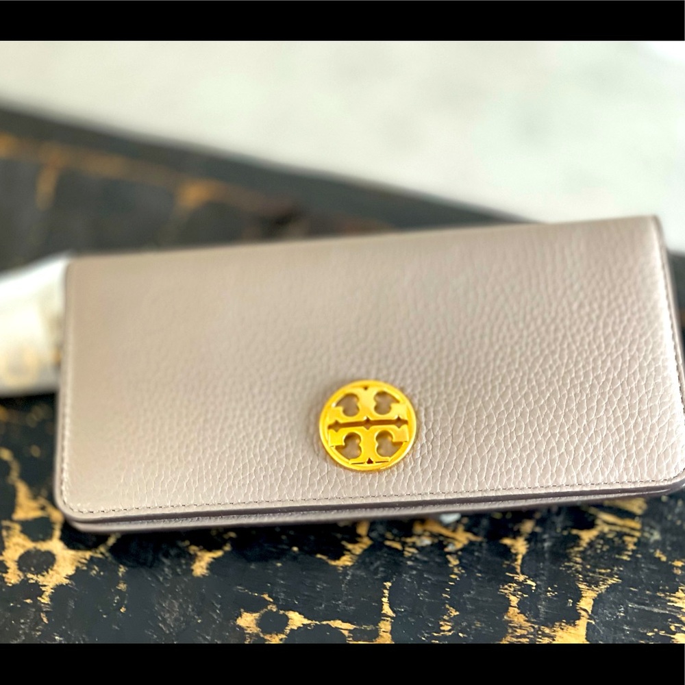 Tory Burch wristlet clutch
